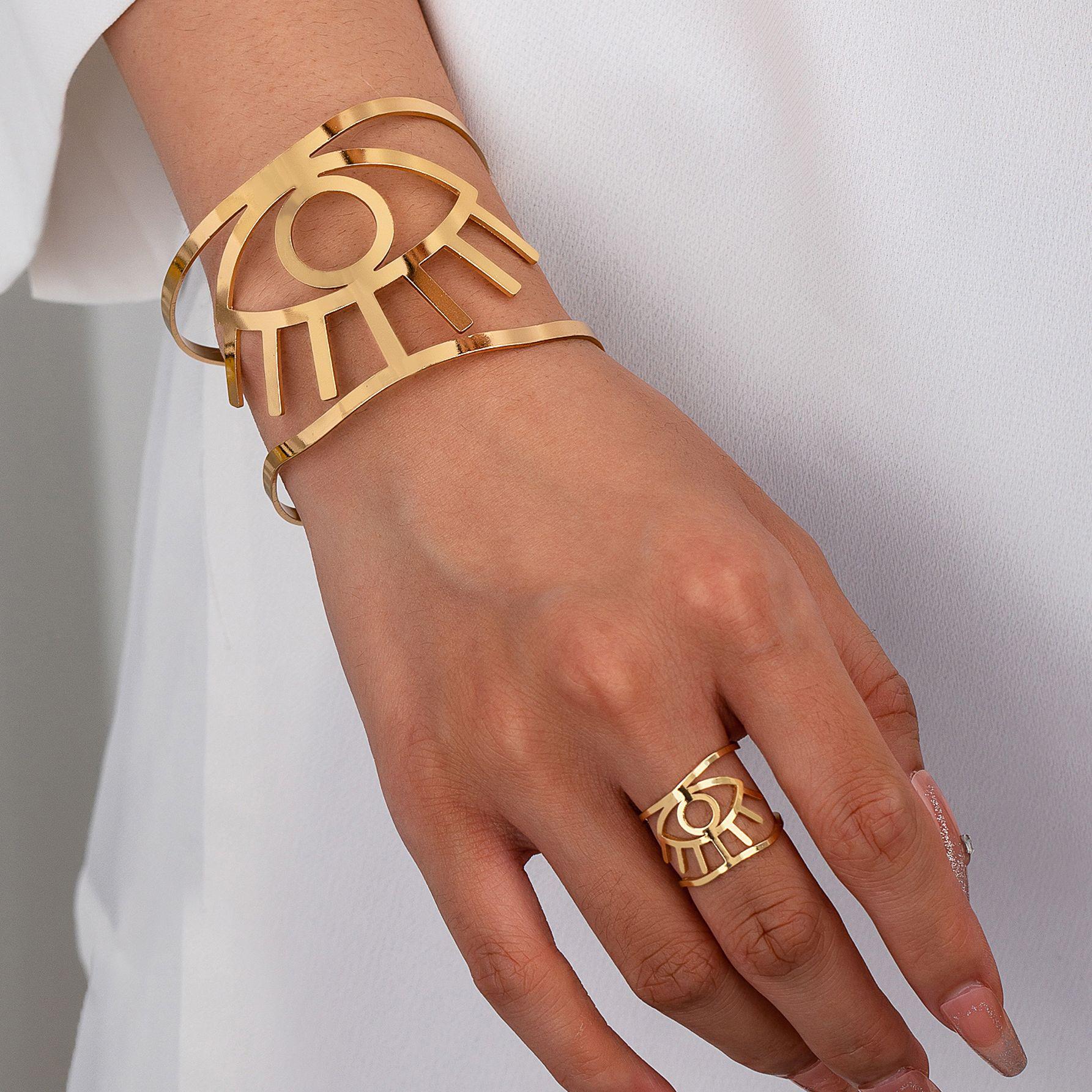 

European-American Chic Evil Eye Bangle and Ring Set: Stylish & Versatile