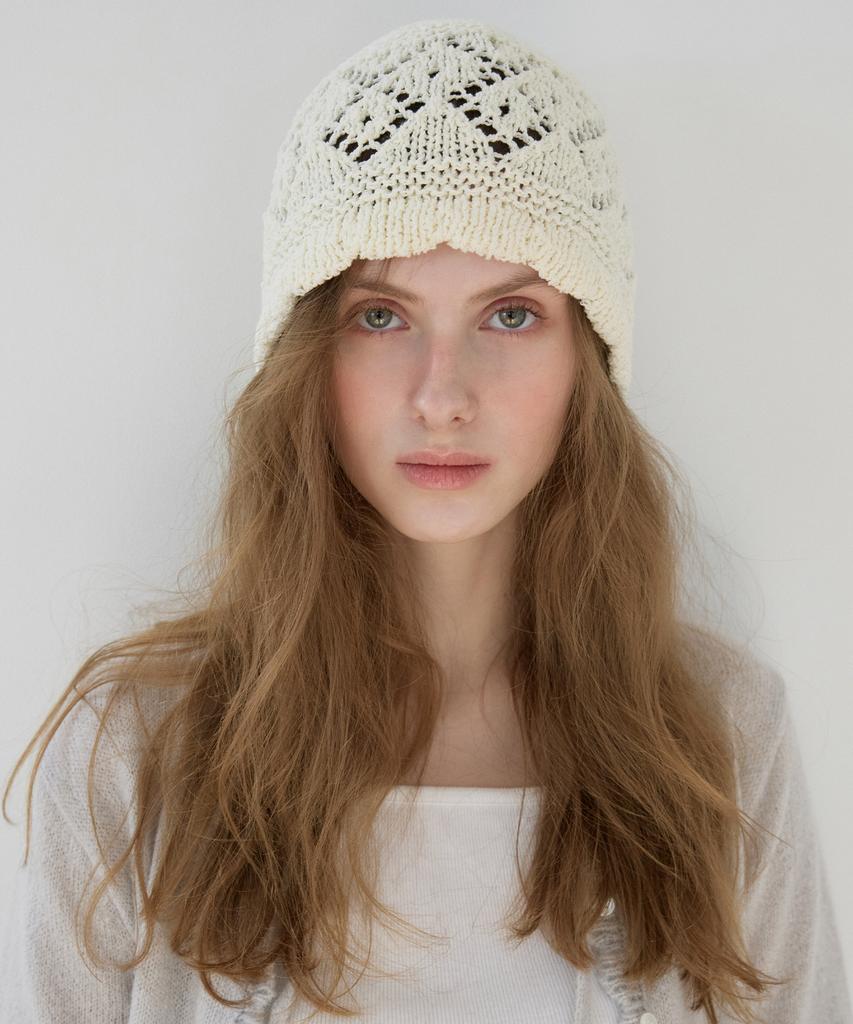LETTER FROM MOON Scallop Punched Knit Beanie (Ivory)