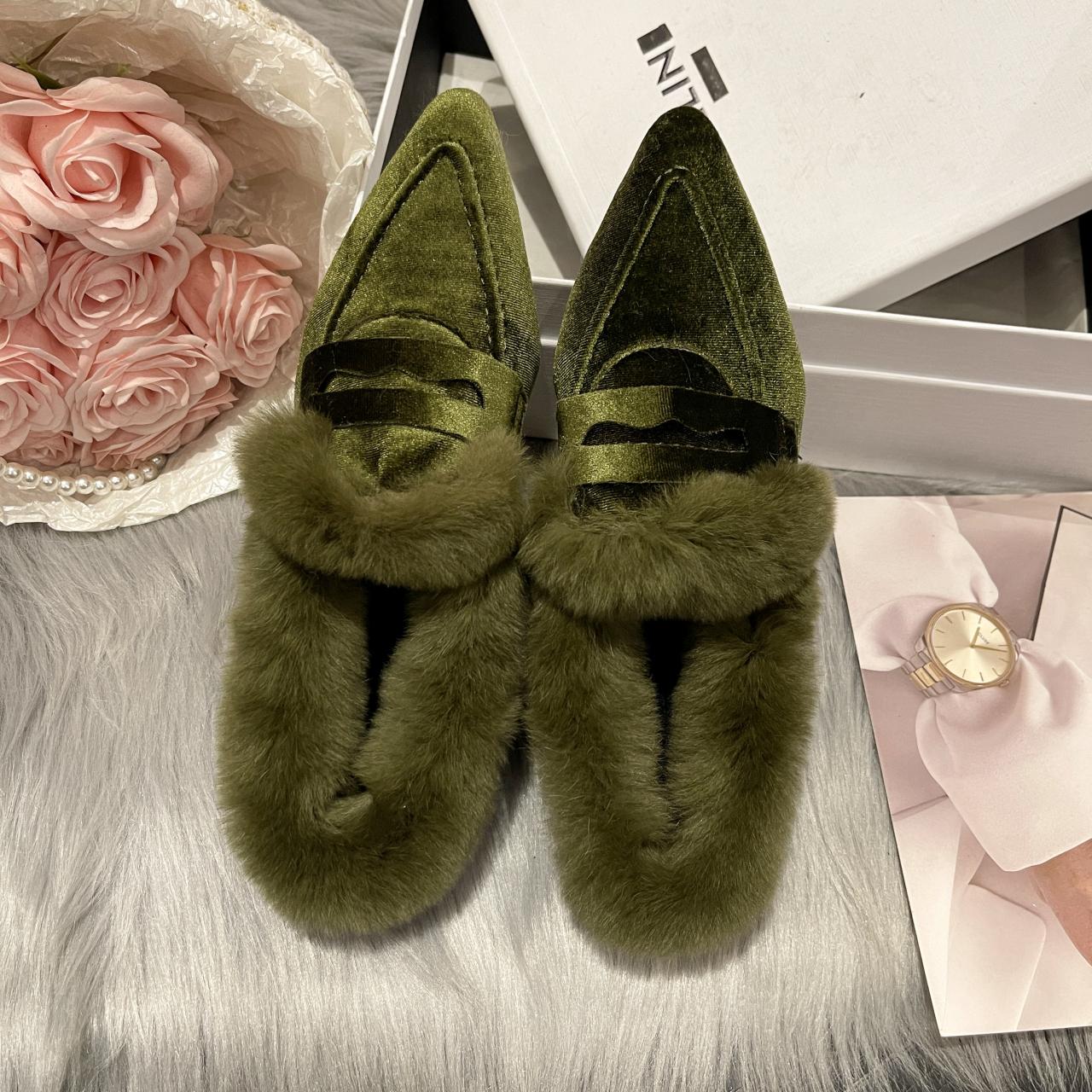 

Меховые женские туфли на плоской подошве из хлопка с острым носком, замшевые теплые туфли, зимние дизайнерские зимние сапоги, короткие плюшевые прогулочные сексуальные женские туфли 36