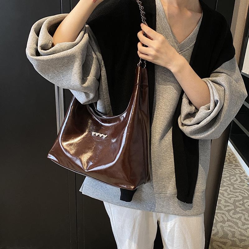 Premium Silver Chain Underarm Bag Women's 2025 New Trendy Shoulder Bag Large Capacity Fashion Tote Bag