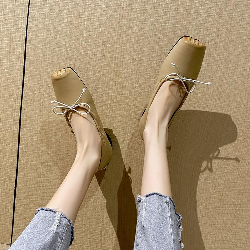 Fashion 2024 Spring and Autumn Bow Mary Jane Shoes Black Thick Shoes Flat Heel Fairy Soft Sole Pig Nose Ballet Shoes