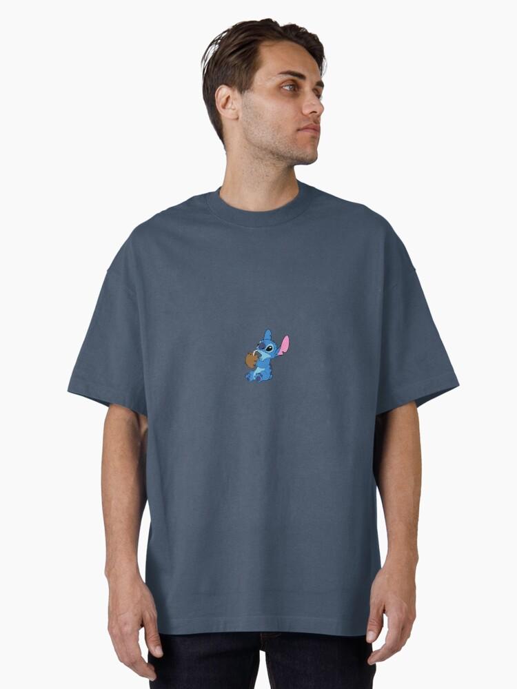 Lilo & Stitch Stitch drinking from a coconut Oversized T-Shirt