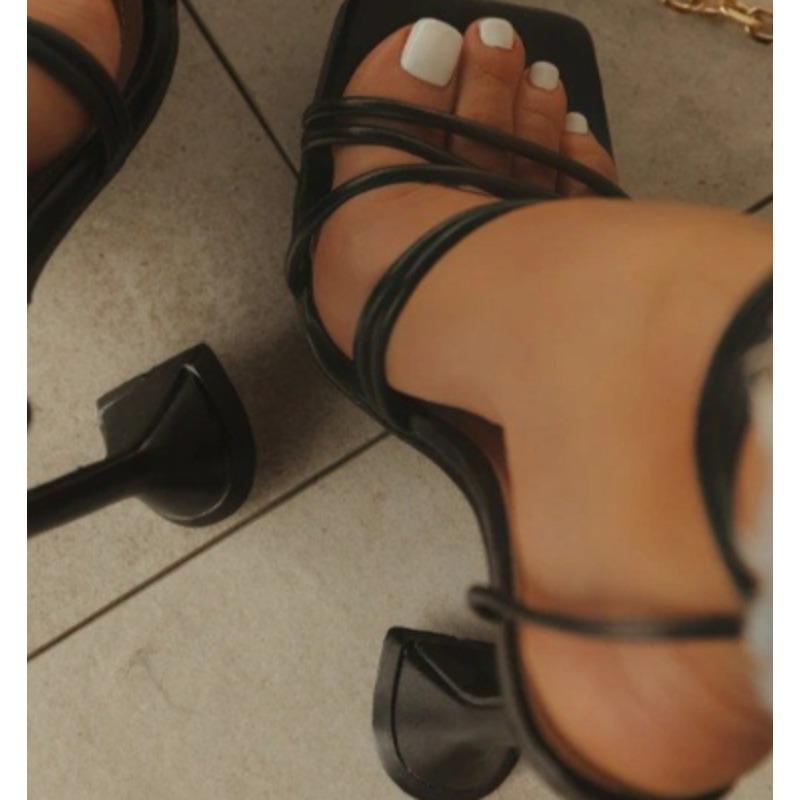 Nouveau Style Mode Été Talons Hauts Femmes Lacets Sexy Femme Escarpins Sandales Gladiateur Chaussures de Fête de Mariage à Talons Grande Taille 35-43