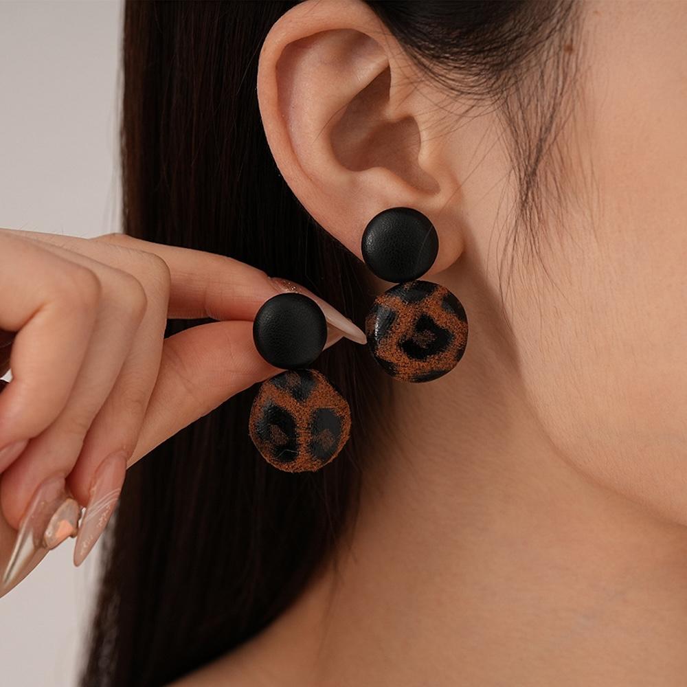 French Retro Leopard PU Leather Drop Earrings Simple Geometric Love Women Earrings Trendy Party Jewelry Gift