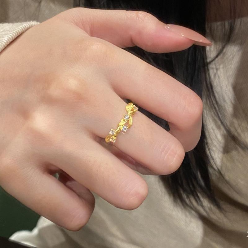 Starlight Irregular Dazzling Star Inlay Dot Diamond Flower Rings for Women  Brushed Ring Suitable for Daily Jewelry Gifts