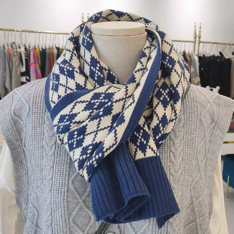 New Year's gift, scarf women's winter Korean version of versatile diamond student couple warm double-sided knitted scarf