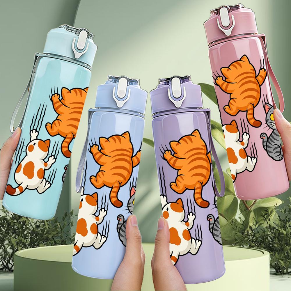 1PC Two Orange Tabby Cat Play Graphic,750ml Color Plastic Sports Water Bottle,Leakproof Flip Straw Lid,Suitable for Sports Office Home Use