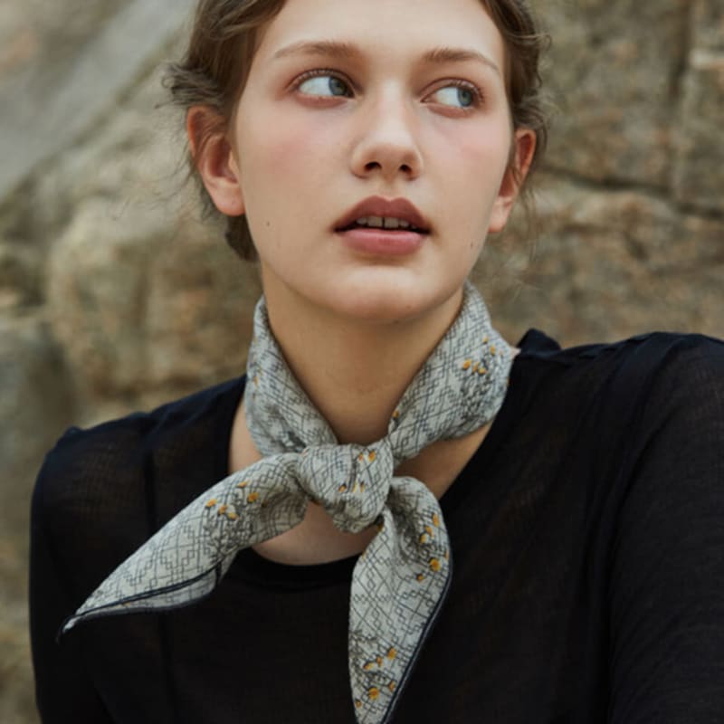 ANA MAISON Familiar Old Thing Silk Wool Petit Scarf [PMPsw-1431]