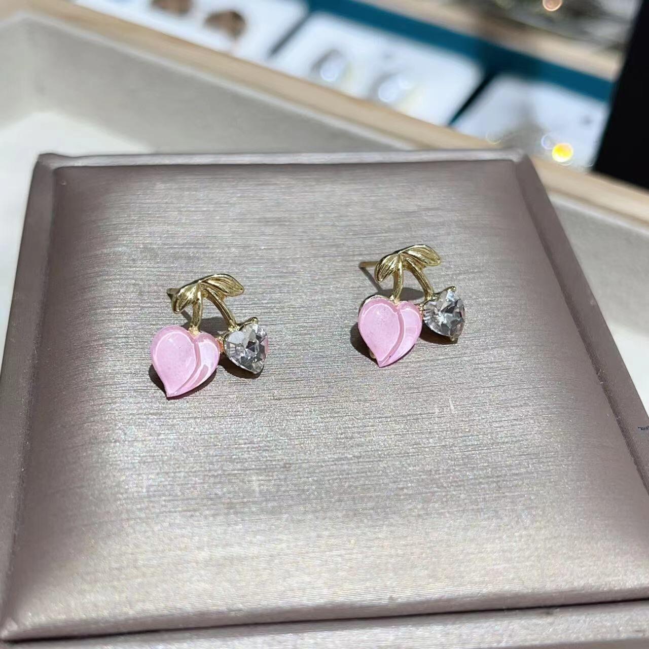 Светло-розовые серьги-гвоздики с цветком розы для женщин Изысканные серьги с цирконом в виде бабочки Серьги для вечеринки