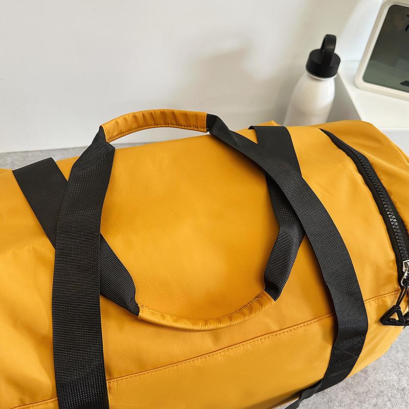 Tragbare Umhängetasche mit großer Kapazität, Trennung von Trockenheit und Nässe, Fitnesstasche für Kurzstreckenreisen für Männer und Frauen, Schwimmtrainingstasche