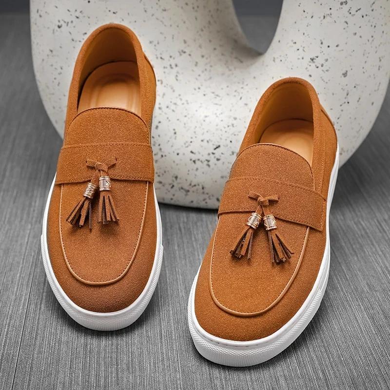 Fashion Hot Sale Men Loafers Classic Suede Leather Slip-On Flats Business Shoes Breathable Comfortable Walking Shoe Tassel Driving Shoes