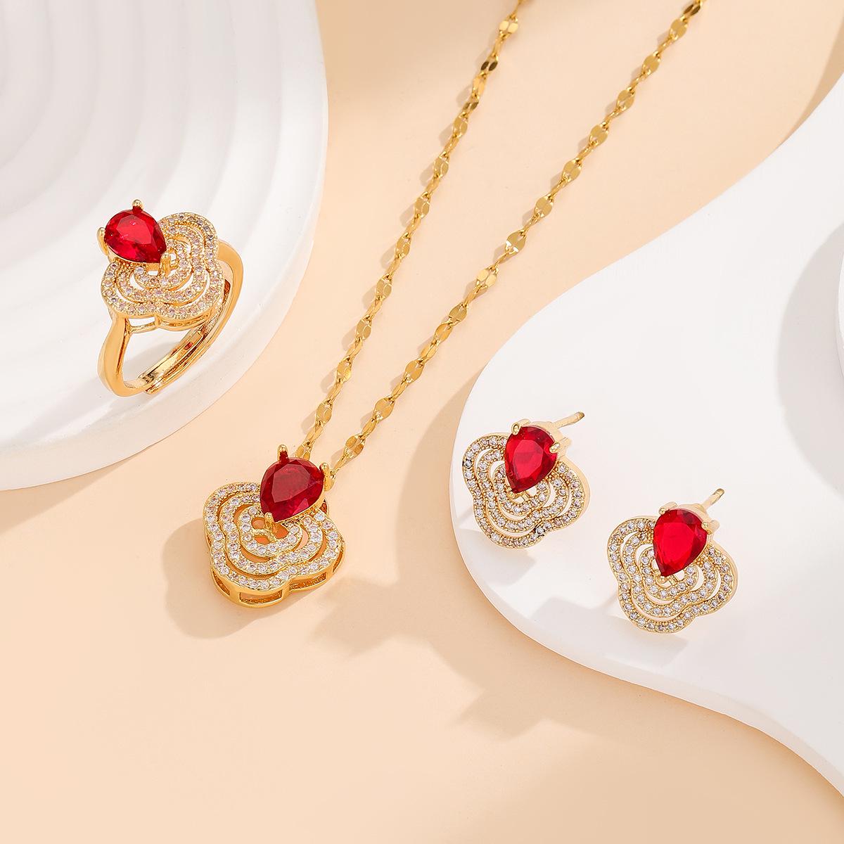 

European & American Fashion Zircon Gift Set: Necklace, Earrings, Ring