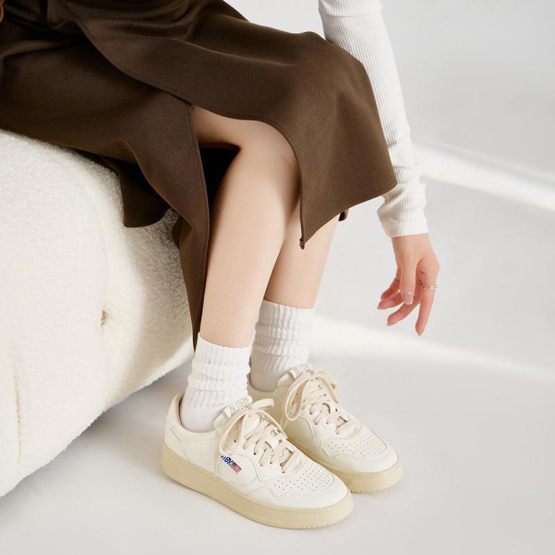 [Support] Platform-soled little white shoes women's new niche versatile casual sports board shoes