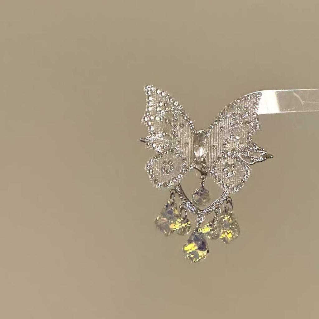 Women Elegant Hair Accessory Spirit Butterfly One Vibration Butterfly Pendant Duckbill Clip Super Fairy Side Hairpin