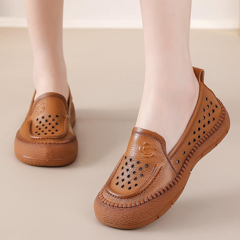 Fashion New authentic leather slip on flats women's ancient perforated breathable moccasins woman exquisite embossed rose loafers shoes