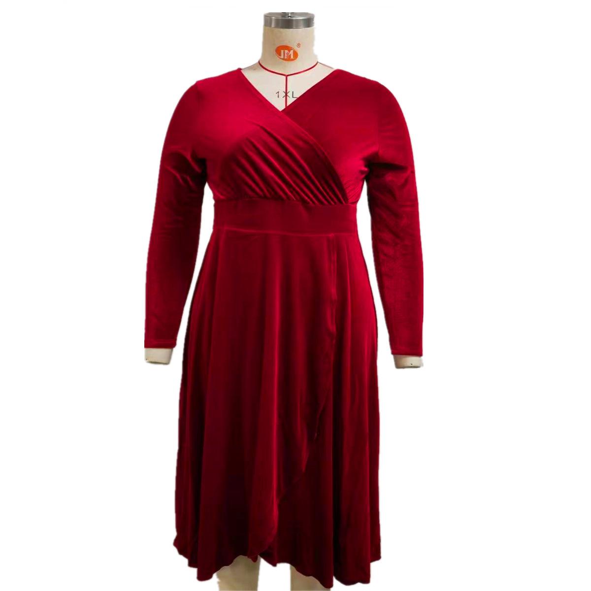 Женское платье больших размеров на осень и зиму с длинным рукавом и V-образным вырезом — фото 4