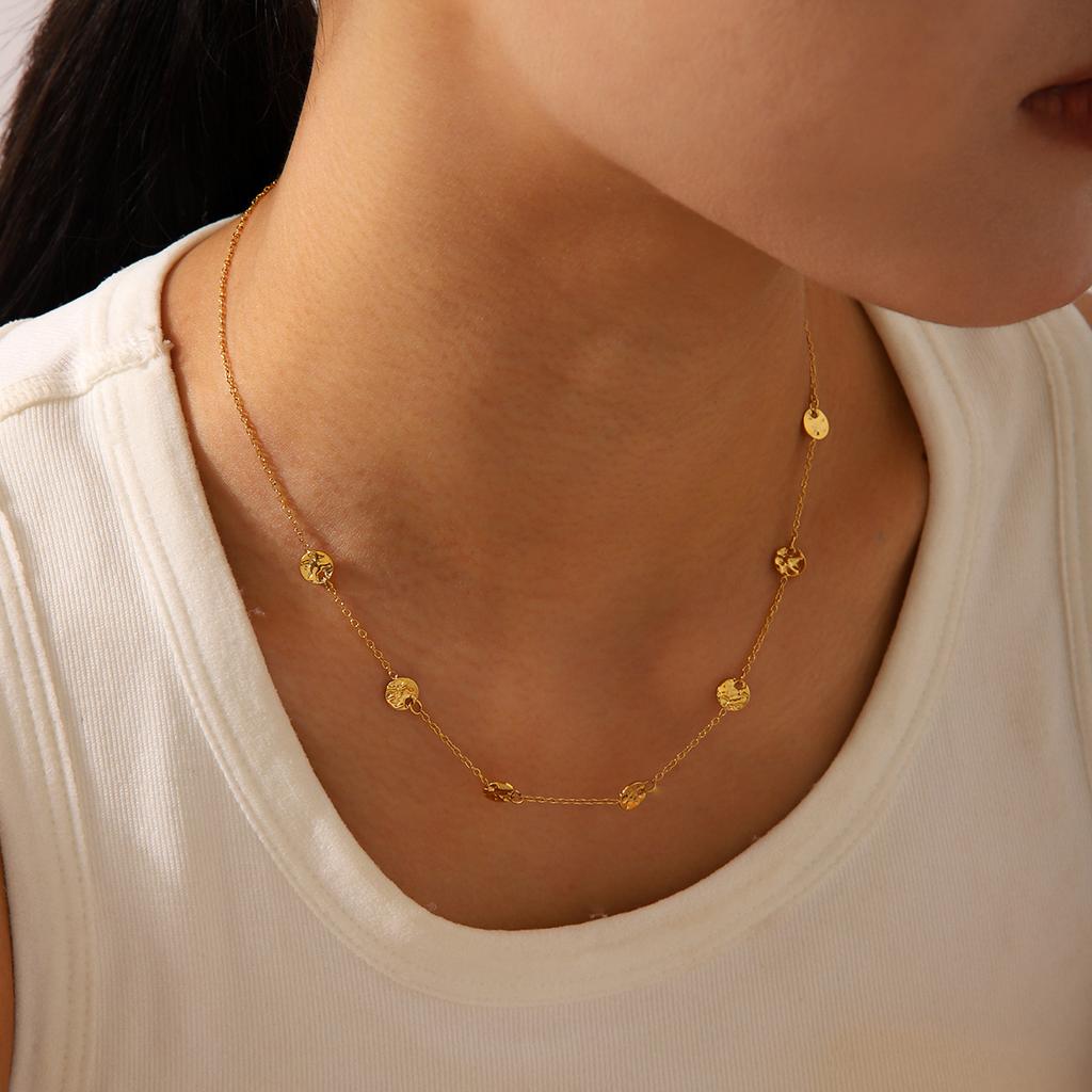 18K Gold Hammered Round Disc Stainless Steel Necklace for Women, Fashionable Minimalist Versatile Clavicle Chain