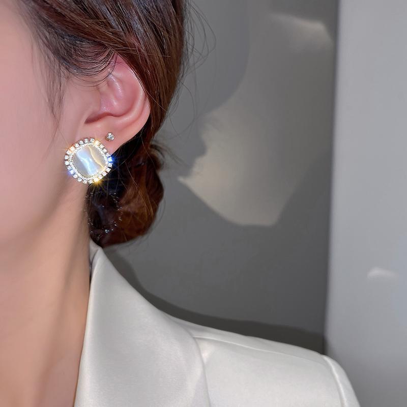 Korean Style Cubic Zirconia Geometric Cat's Eye Tassel Earrings - Luxurious & Exquisite Fashion Accessories