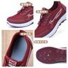 Stepping shoes women's 2025 autumn new soft-soled lightweight middle-aged and elderly mother shoes breathable casual women's sports shoes