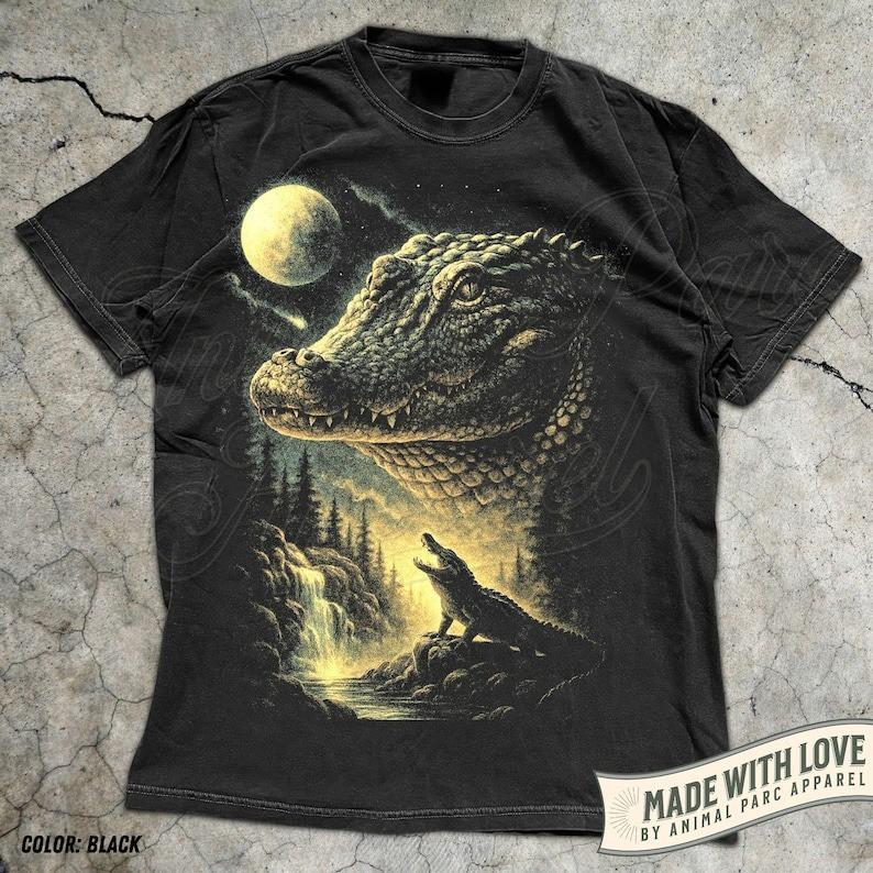 Alligator Full Moon Graphic Tee Retro Alligator Shirt Everglades Crocodile Tee Unisex T-Shirt