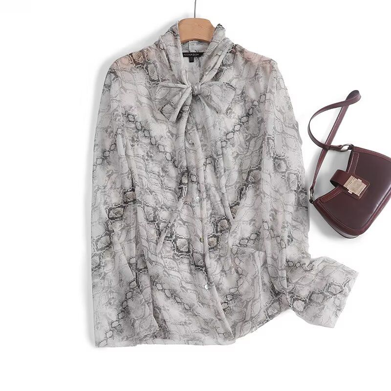 

MD Женская одежда Новый французский стиль Полупрозрачный Легкий и элегантный Воротник-шарф из змеиной кожи Рубашки с длинным рукавом 05113882741 Snake Pattern L