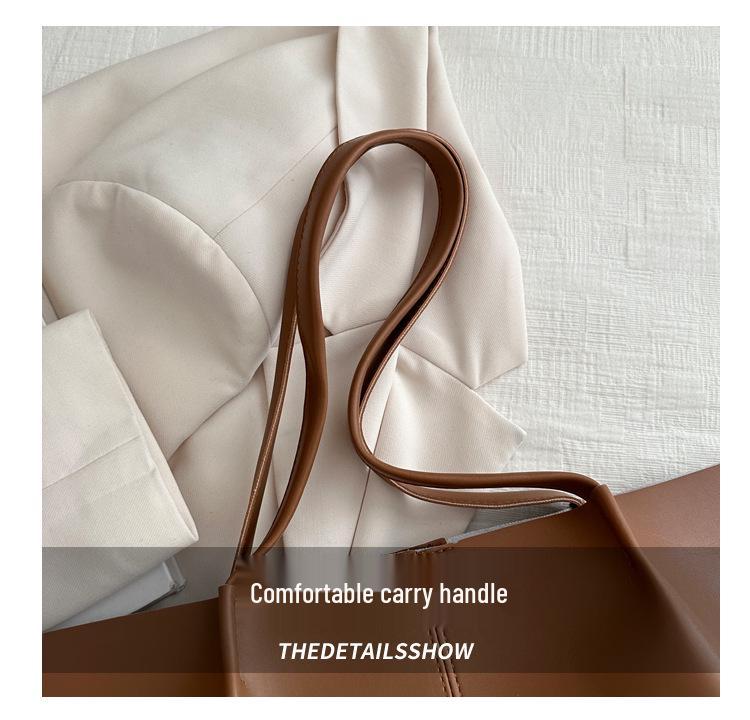 2024 Spring Retro Large Capacity Women's Tote Bag - Fashionable Single Shoulder Handbag for Commuters and Students