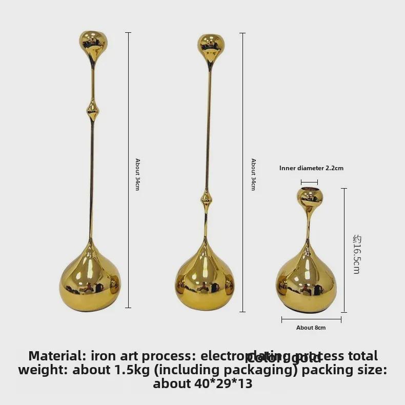 Eleganter silberner Kerzenständer in Tropfenform – luxuriöses Metalldekor für das Wohnzimmer