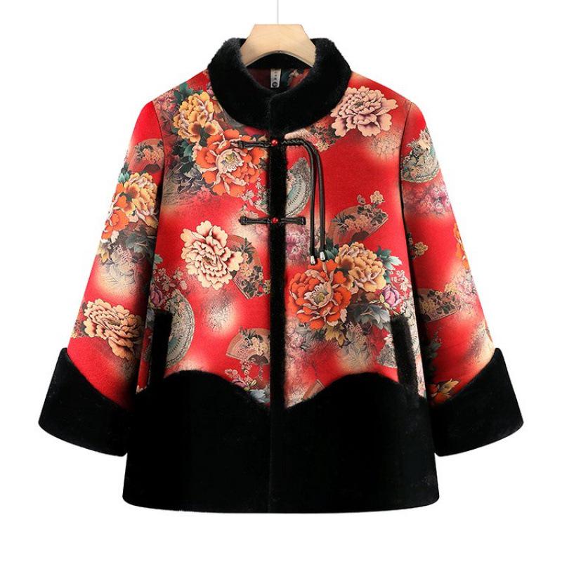 Stylish Winter Coat for Middle-aged and Elderly Women with Velvet Lining - Loose Fit, New Chinese Style