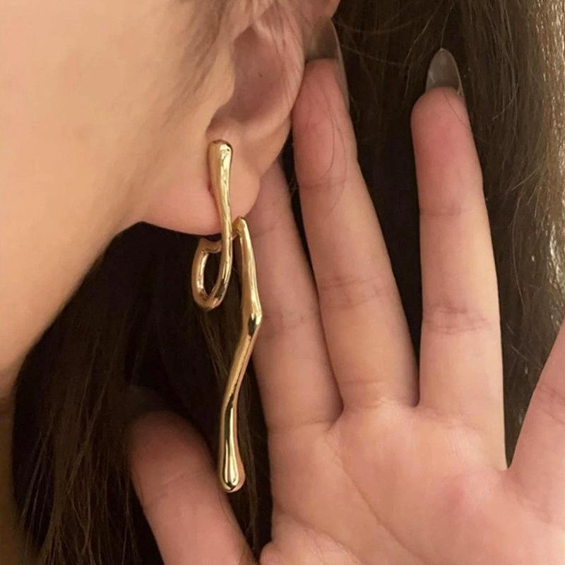 1Pc Fashion Pleated Earrings, Exaggerated Irregular Lines, Fashion Earrings