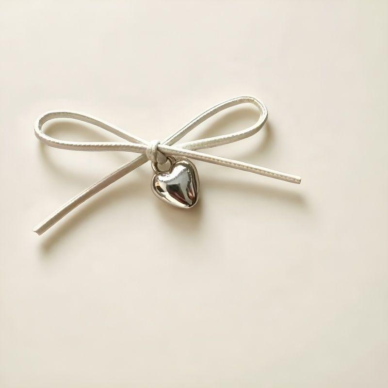 Bowknot Heart Hanging Accessory: DIY for Phone Cases, Hair Clips, Handbags, Shoes, Socks, and Bags.