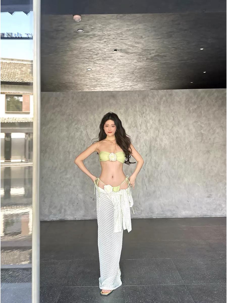 

Имбирно-желтый 3D комплект бикини без бретелей с разрезом для летнего отпуска Large