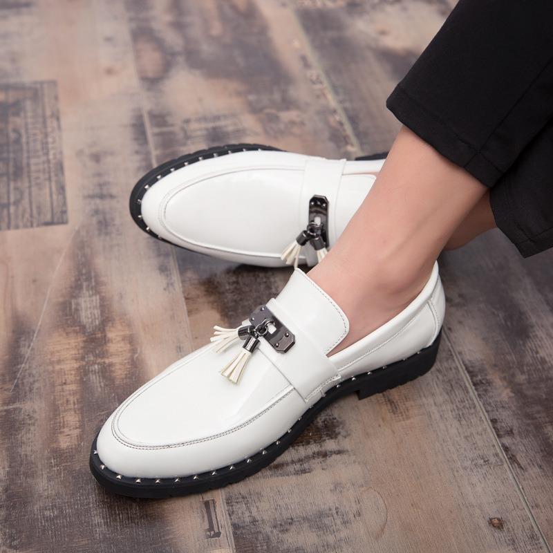 Spring and autumn new British men's pointed tassel foot casual leather shoes white black