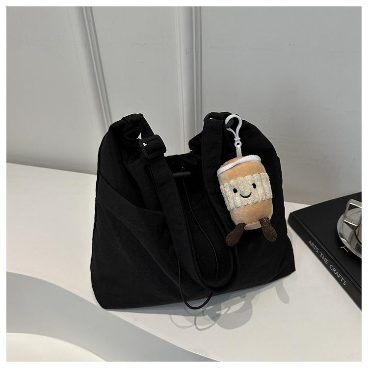 Casual Large Women's Tote - New Fashion Cloth Bag for School & Commuting, Single Shoulder or Crossbody, High-Capacity