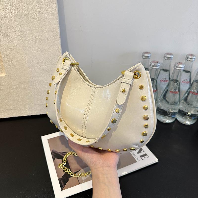 Fashion Summer New Women's Shoulder Bag Wind Rivet Handbag Retro Soft Underarm Bag