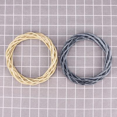 Wooden Twig Wreath 30Cm Traditional Handcrafted Grapevine Wreath for Dried Flowers Ornaments Photo Frames Front Door Welcome