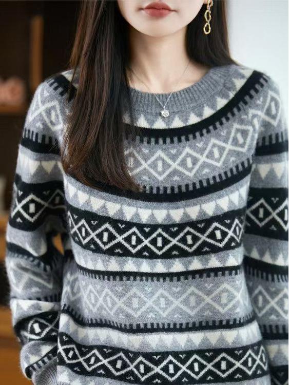 Women's Loose Fit Round Neck Wool Sweater – Lightweight, Comfy & Versatile for Spring and Autumn