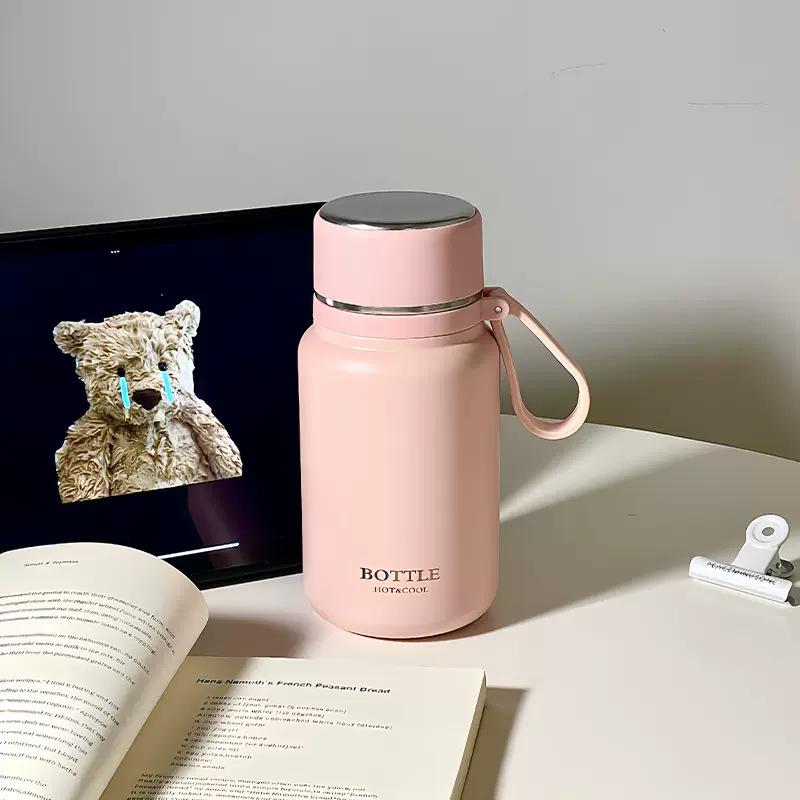 Stylish Stainless Steel Insulated Travel Cup with Tea Strainer