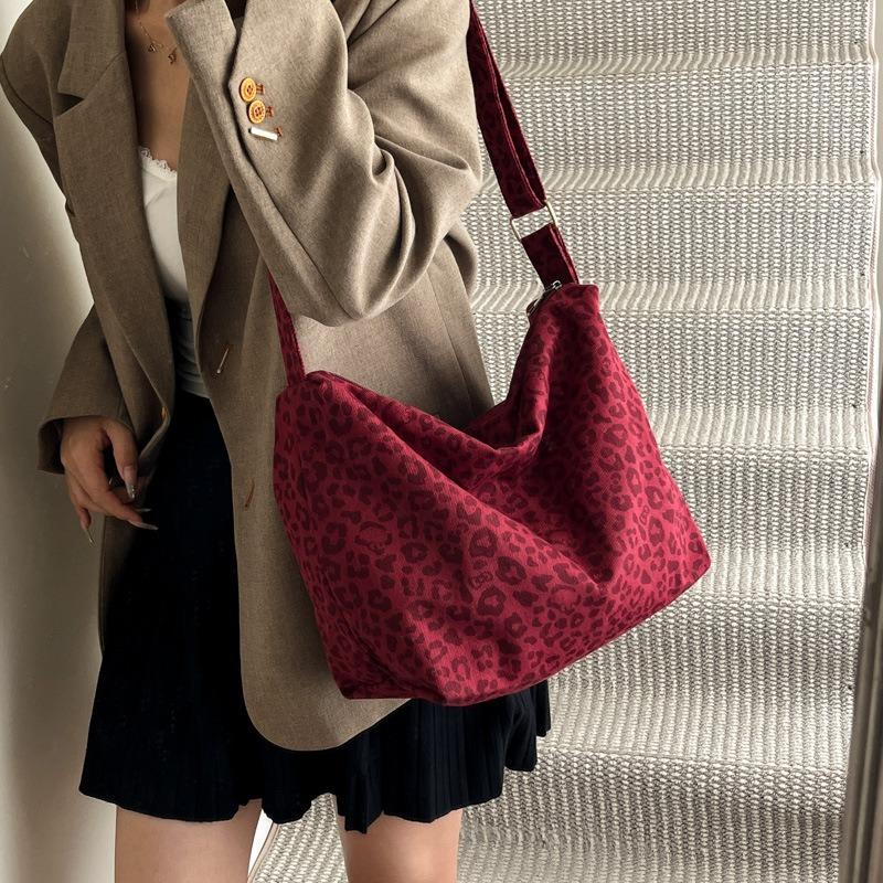 Large Capacity Lazy Wind Leopard Print Messenger Large Bag Canvas Bag Women's New Versatile Casual Shoulder Bag