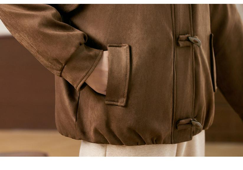 Mom's Stylish 2025 Lamb Wool Padded Jacket: Elegant Lapel Design for Middle-Aged and Elderly Women