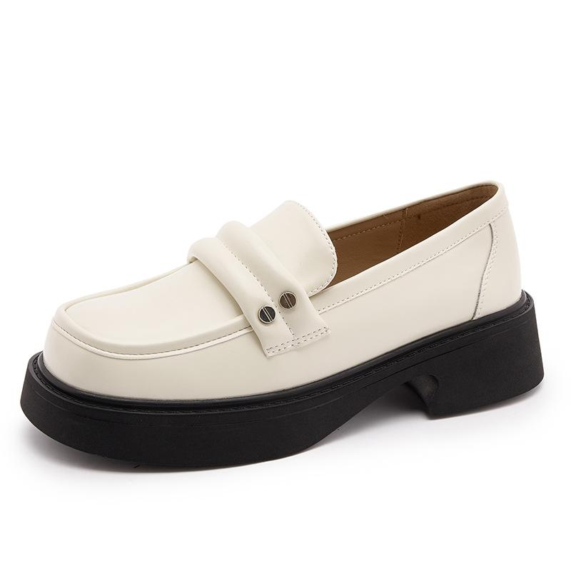 

Leather platform small leather shoes women s 2025 autumn new one-pedal single shoes white simple retro British loafers 40