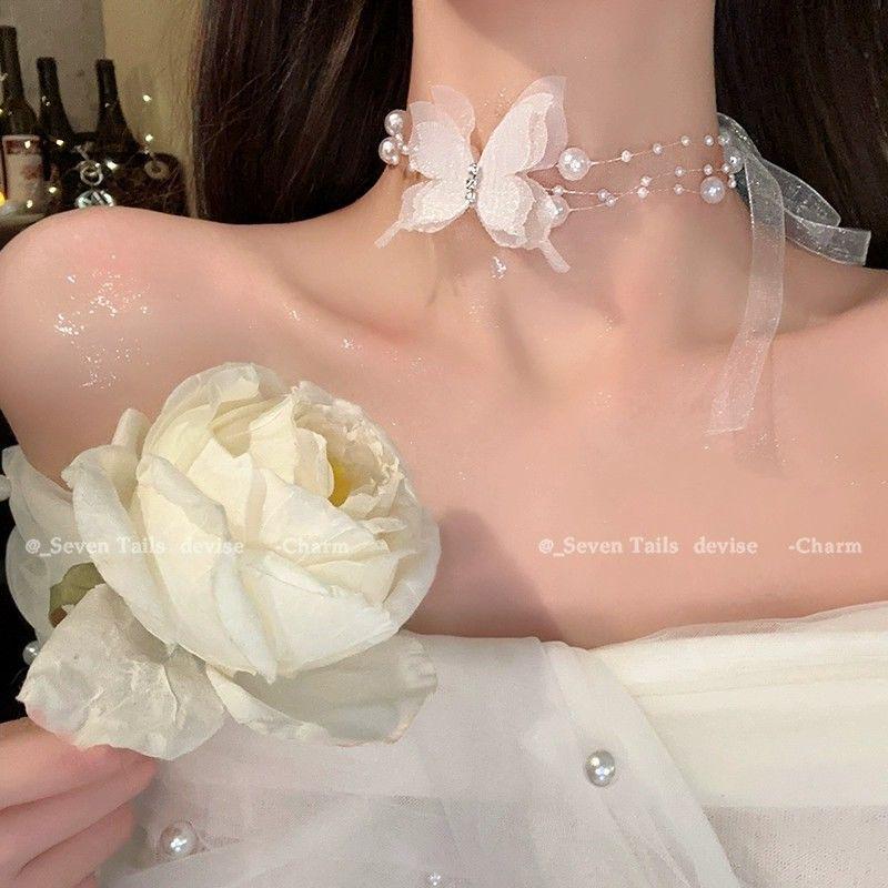 Rose Pearl Choker Necklace: Elegant Light Luxury Clavicle Chain for Women