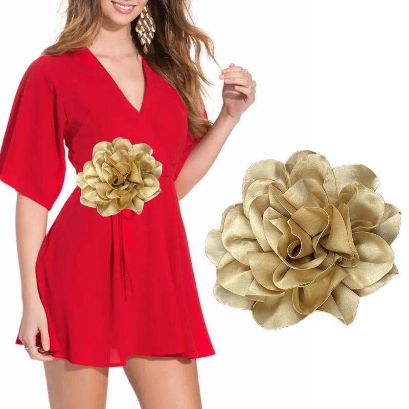 Brosche im französischen Stil Modische Blume Anstecknadel Handgefertigte Seidenblumen Geformte Anstecknadel Schmuckaccessoire für Frauen