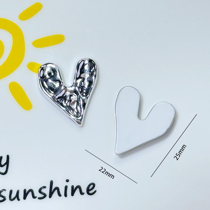 

Cartoon Silver Heart-shaped Resin Diy Jewelry Phone Cases Cups Toothbrushes Patches Shoes Hair Accessories Handcrafted Materials