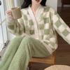 Thickened Coral Velvet 2-piece Pajamas Set, Large Size Flannel Pajamas, High Collar Trousers Set, Home Clothes, Women's Warm Home Clothes
