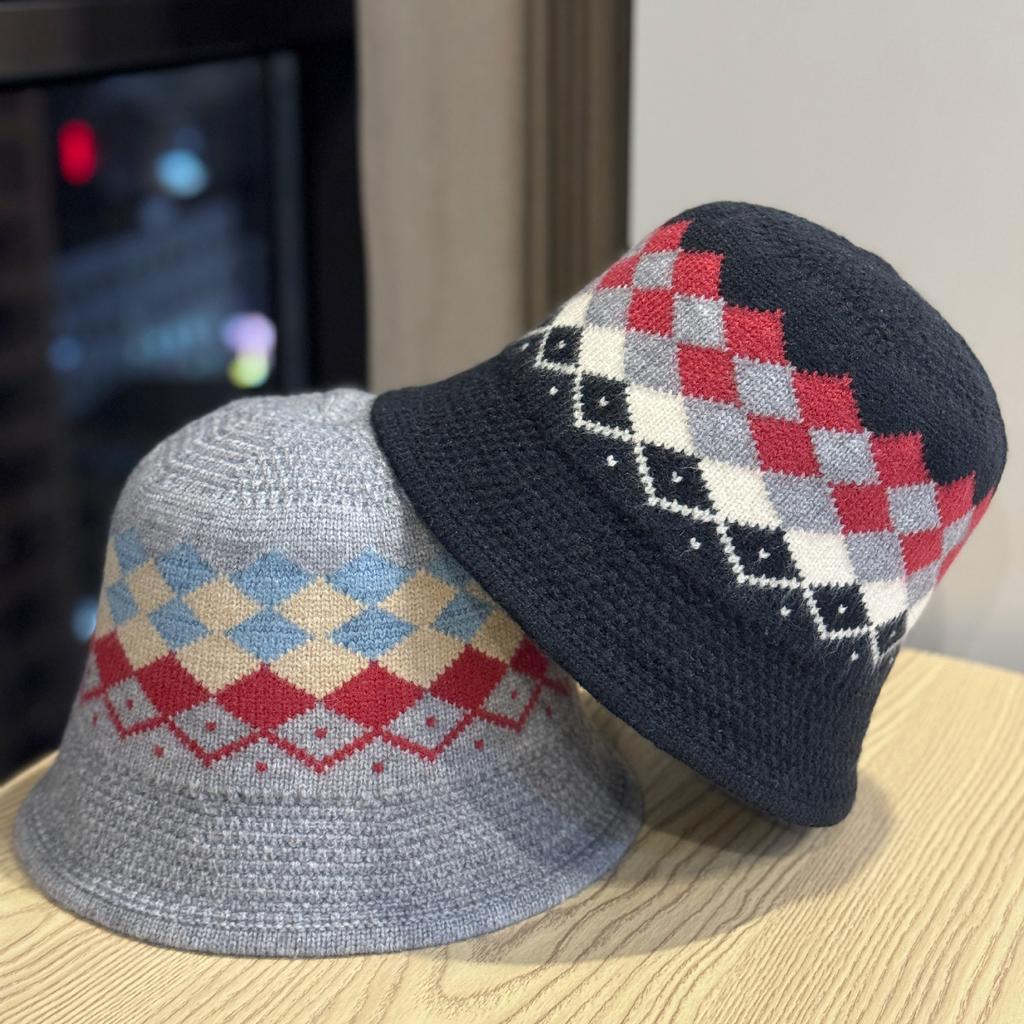 Autumn and Winter New Retro British Plaid Warm Woolen Fisherman Hat Women's Basin Hat Fashionable and Versatile Elegant Temperament Hat