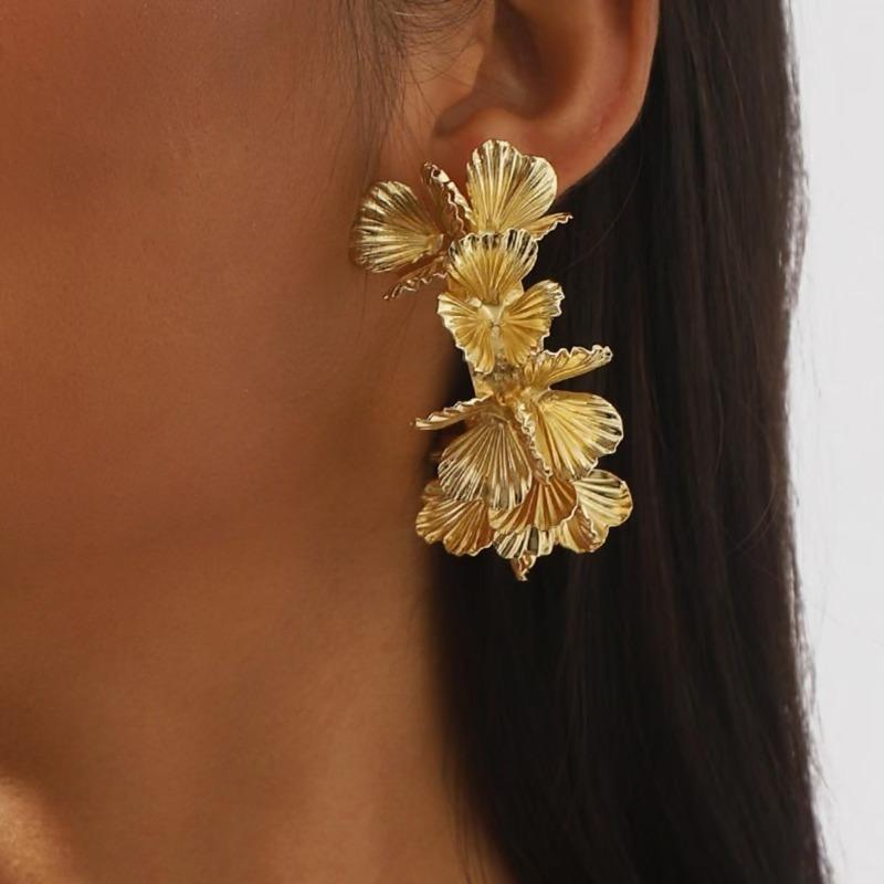 Retro Three-dimensional Flower Earrings Women's Temperament Earrings New Earrings
