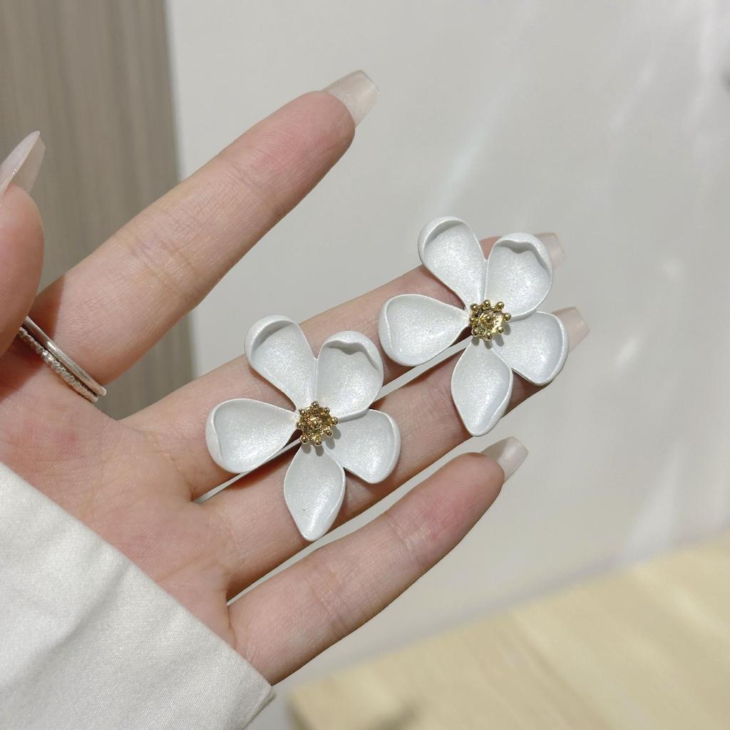 Elegant Floral Bow Earrings - High-End French Design for Women