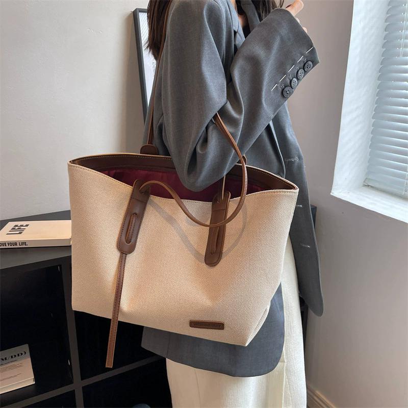 Women's Large Capacity Solid Color Handbag Casual Versatile Shoulder Bag for Travel Business Daily Use