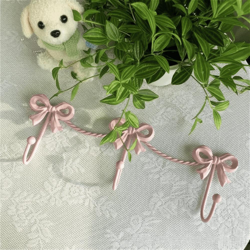 Iron Material Metal Bow Wall Hooks Golden Finish Modern Minimalist Hooks Home Decor