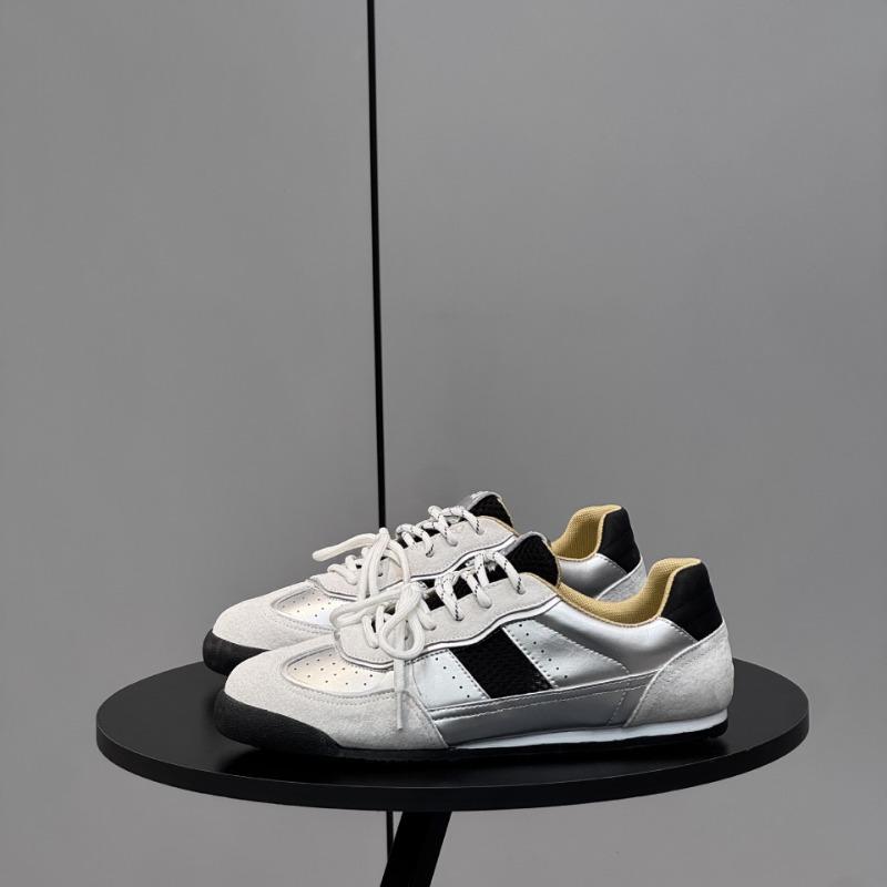 2025 Men's Tennis Shoes Fashion Silver Low Top Casual Sneakers New Soft Sole Non-slip Loafers Designer Men's Shoes Zapatos Hombr